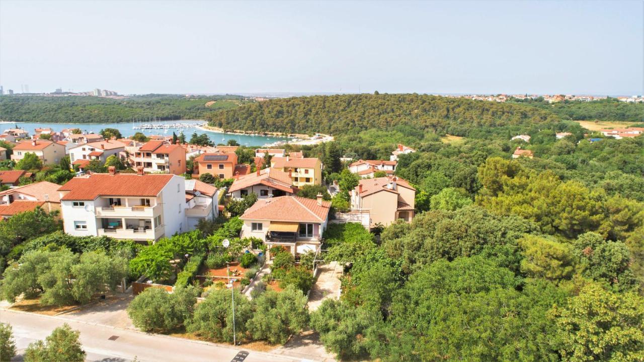"Andrija" Apartmen'S バニョレ エクステリア 写真