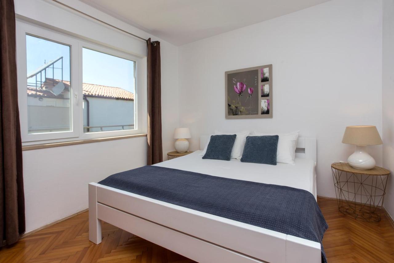 "Andrija" Apartmen'S バニョレ エクステリア 写真