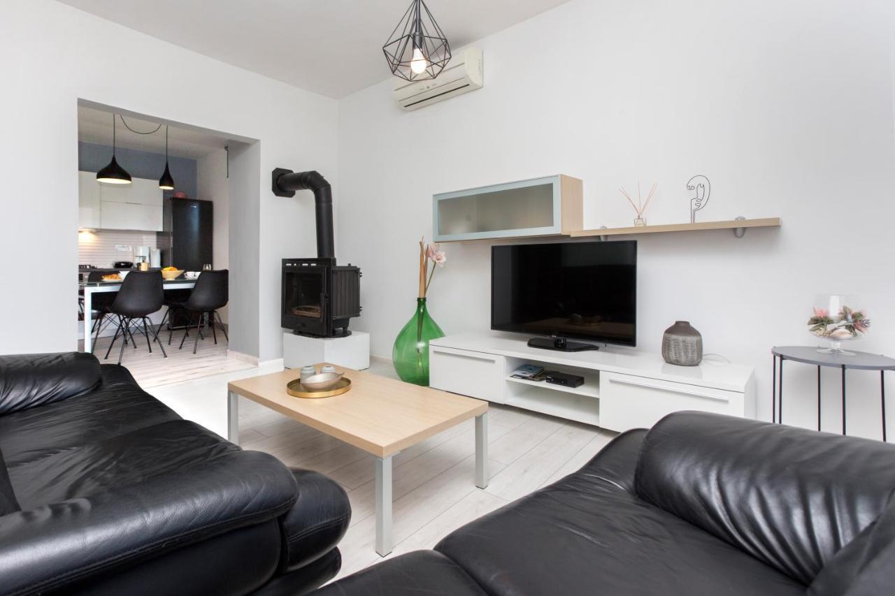 "Andrija" Apartmen'S バニョレ エクステリア 写真