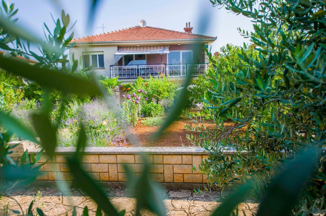 "Andrija" Apartmen'S バニョレ エクステリア 写真