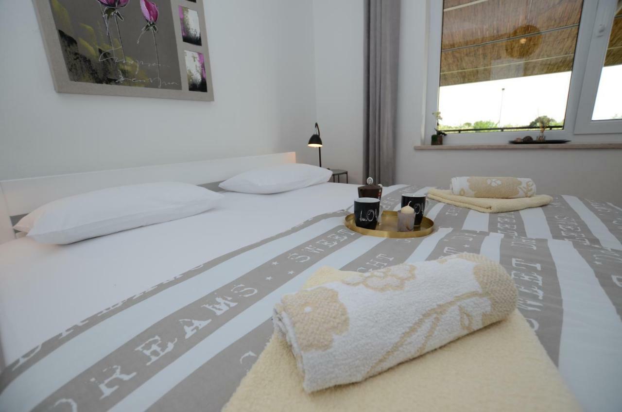 "Andrija" Apartmen'S バニョレ エクステリア 写真