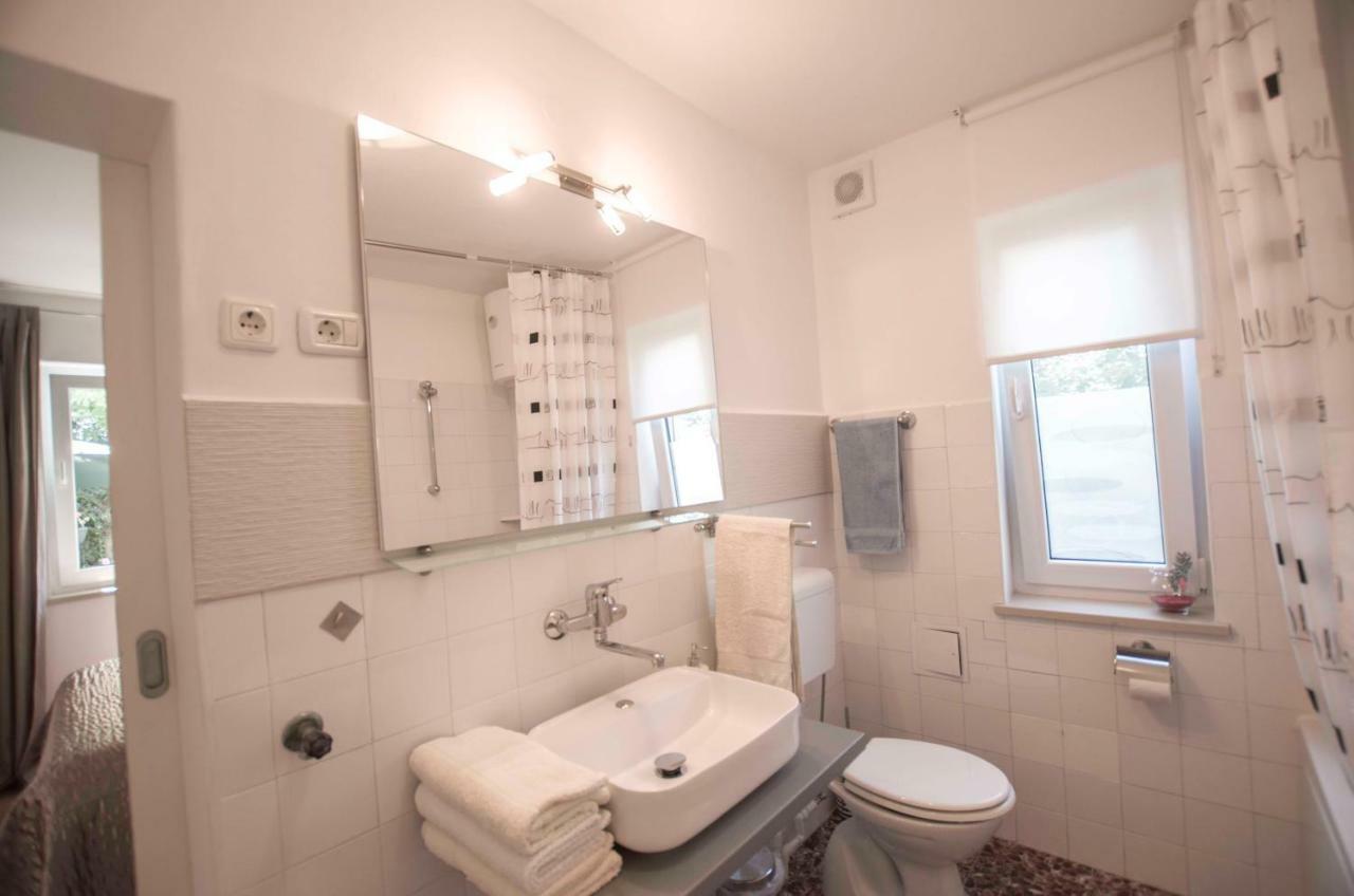 "Andrija" Apartmen'S バニョレ エクステリア 写真